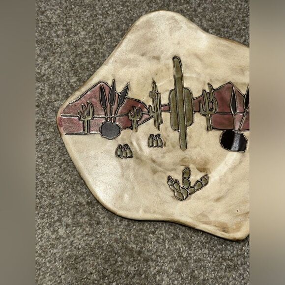 Mara Stoneware 12" Dinner Plate - Desert Scene 555A2 - Picture 2 of 6